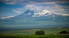 Postoji mjesto u Armeniji gdje automobili sami voze uzbrdo: znanstvenici još uvijek raspravljaju o tome.