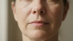 Udarica iznad usne otkriva više nego što mislite – što ona govori o vašem zdravlju i privlačnosti